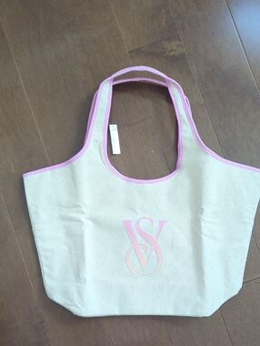 NEW with TAG Victoria Secret Bag 🩷💗🩷